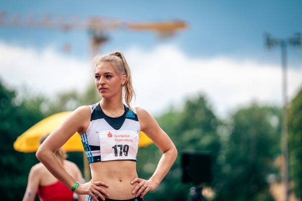 Luna Thiel (VfL Eintracht Hannover) ueber 400m am 04.06.2022 waehrend der Sparkassen Gala in Regensburg